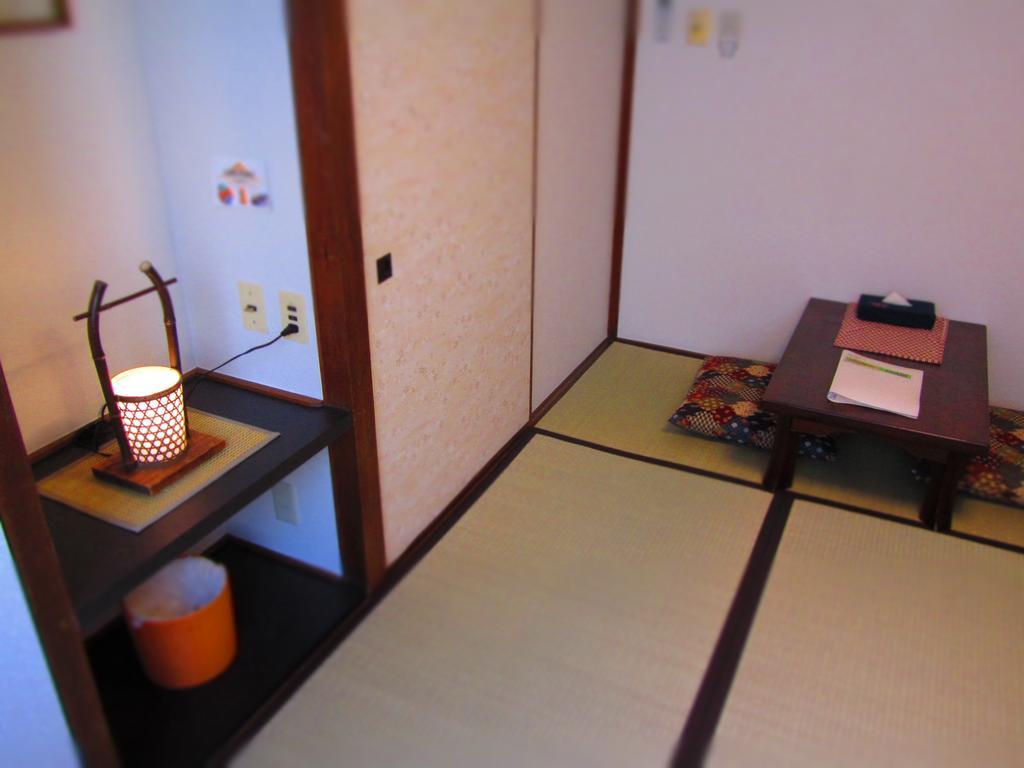 J-Hoppers Hiroshima Guesthouse Phòng bức ảnh