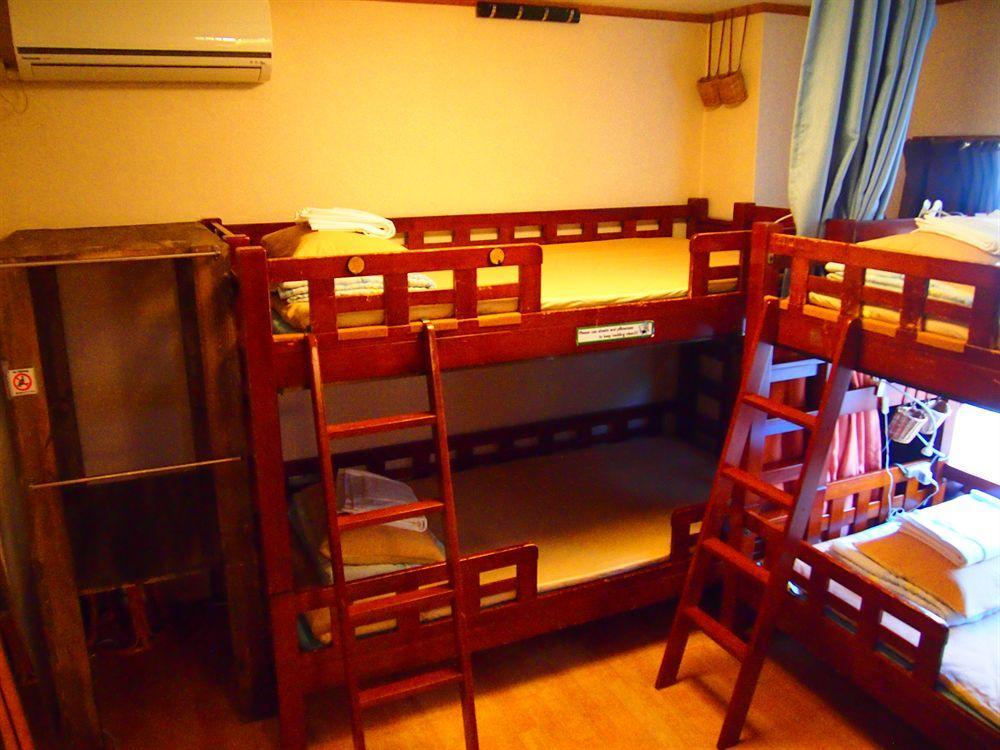 J-Hoppers Hiroshima Guesthouse Ngoại thất bức ảnh