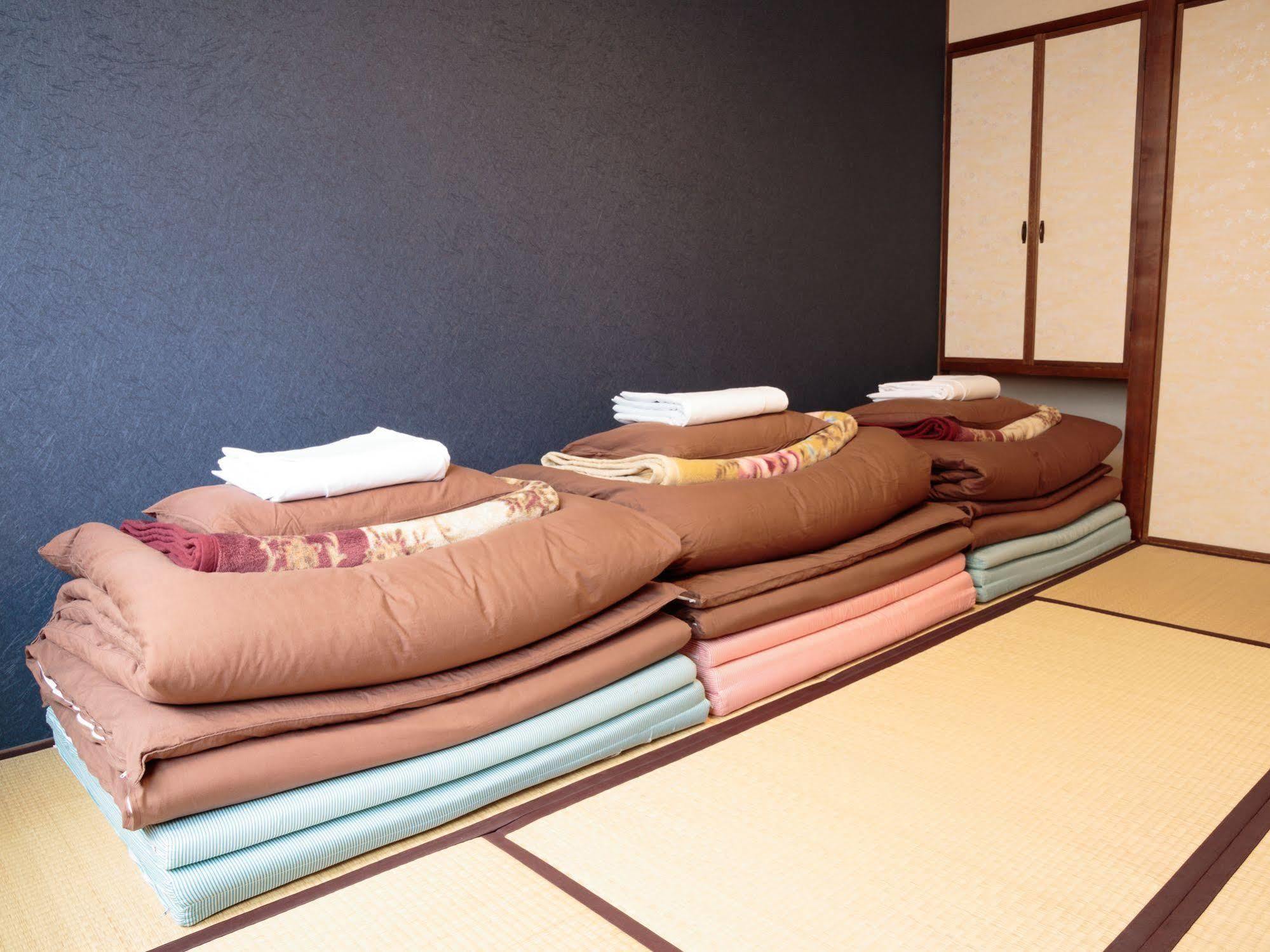 J-Hoppers Hiroshima Guesthouse Ngoại thất bức ảnh